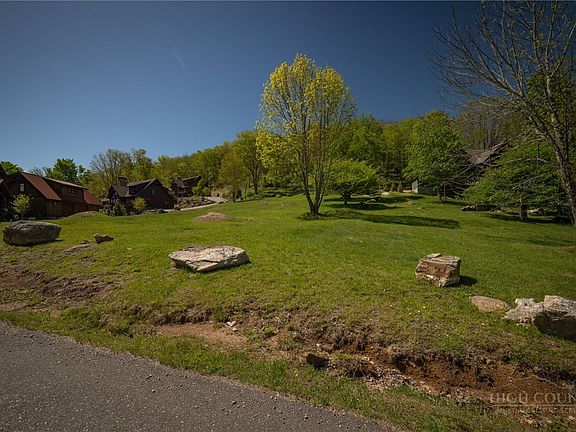 4th image of R9 Eagle Camp Overlook