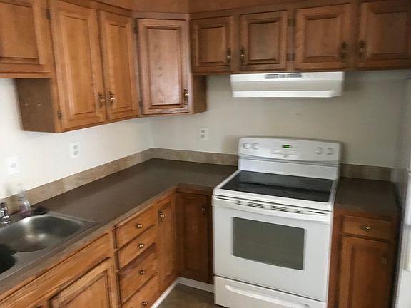 3rd image of 1105 Acacia Ave