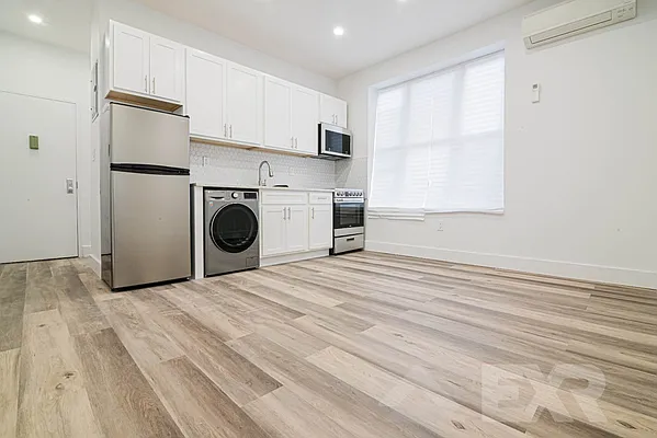 Rented by EXR | media 1