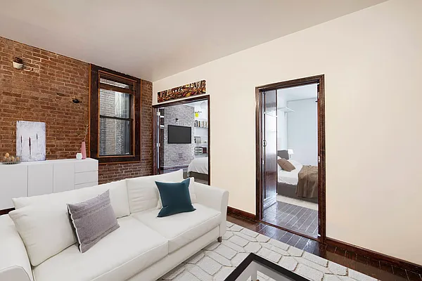 Rented by R New York | media 1