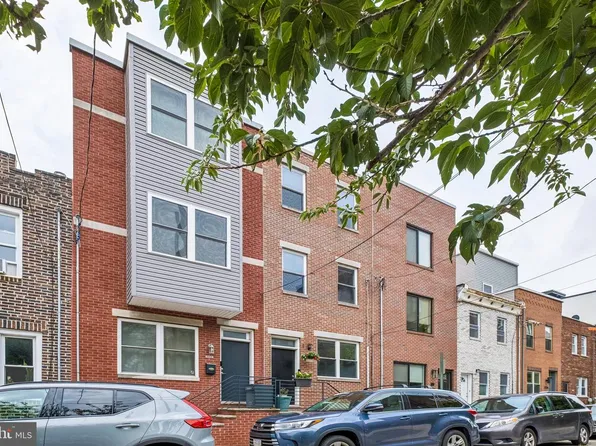 2220 Manton St, Philadelphia, PA 19146