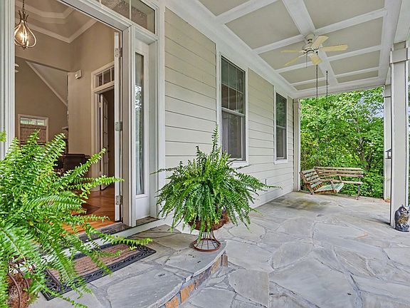 4th image of 54 Esco Cir