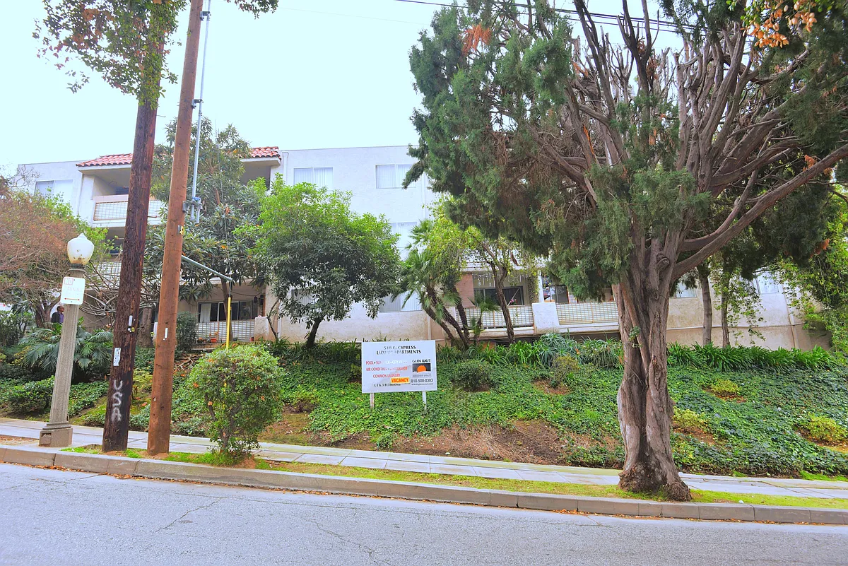 Building Photo - 518 E. Cypress St.