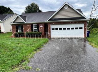 3578 Milhaven Rd, Winston Salem, NC 27106