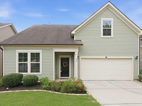 929 Stable Fern Dr, Fuquay Varina, NC 27526