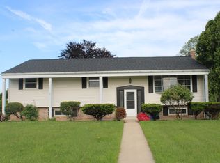 2612 Skylark Dr, York, PA 17403