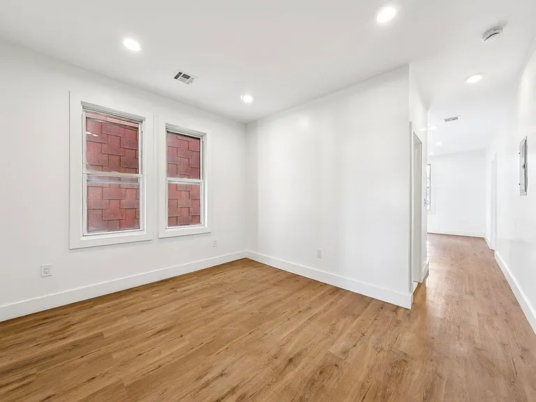 275 Claremont Ave #2 — Photo 12