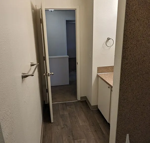 Royal Crest Townhomes — Photo 126