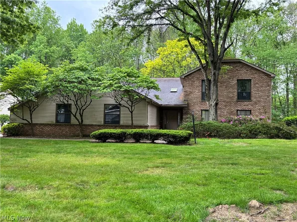 1345 Fox Run Dr #2, Youngstown, OH 44512