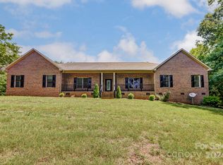 1450 Kale Rd, Catawba, NC 28609