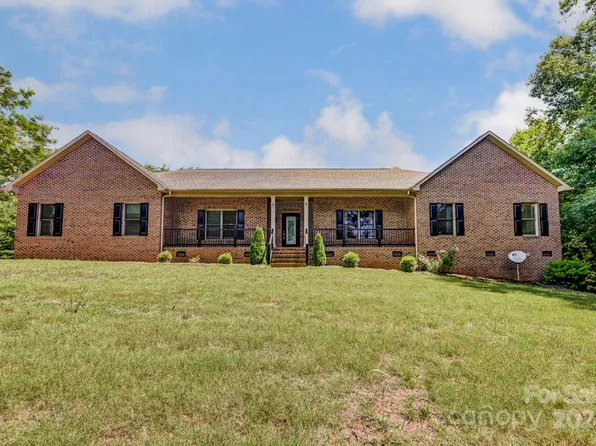 1450 Kale Rd, Catawba, NC 28609