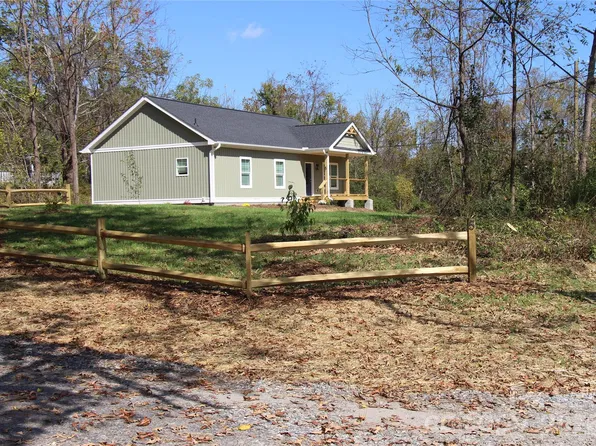 5 Adell Dr, Fletcher, NC 28732