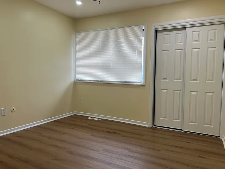 852 Jamestown Rd — Photo 8
