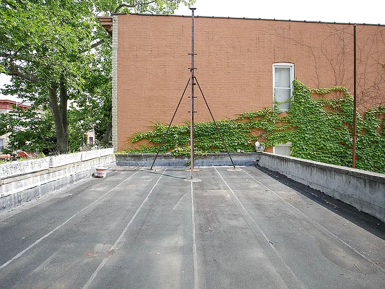 453 Irving Ave #1 — Photo 2