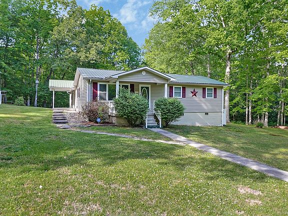 3rd image of 149 Horseshoe Cir