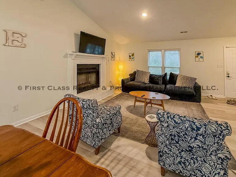 5819 Woodrock Ct — Photo 7