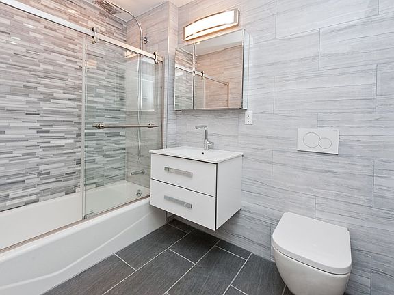 5th image of 2510 38th Ave APT 3B