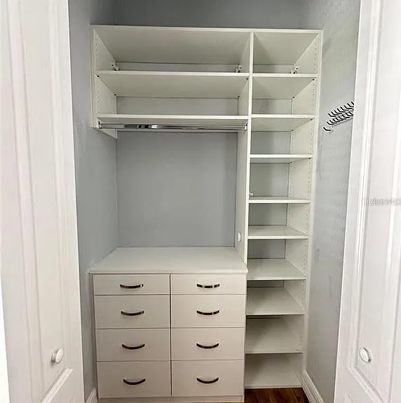 8244 Prestbury Dr — Photo 23