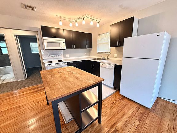 4th image of 503 NW 29th St #B