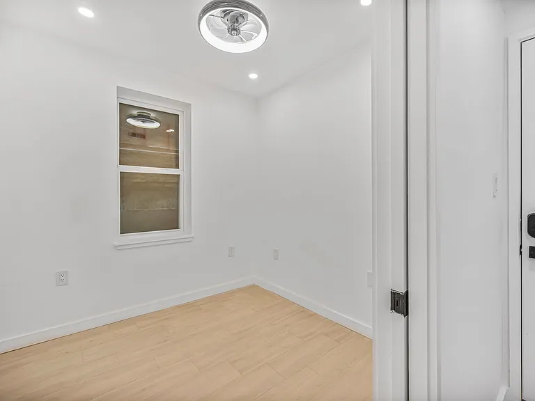 621 Florida Ave NW #2 — Photo 5
