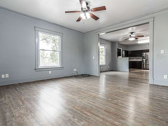 2nd image of 6 SE Railway Ave