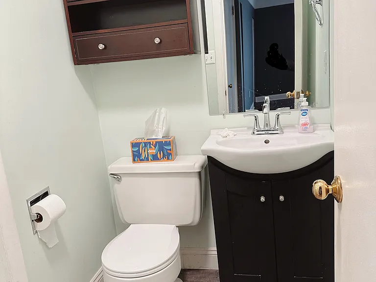 671 E Crest Ln — Photo 17