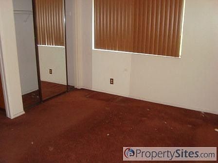 4th image of 969 S Mountain Ave