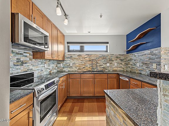 4th image of 310 S 4TH Street #1201