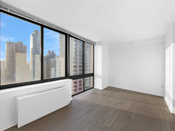 408 East 92nd Street image 12 of 15