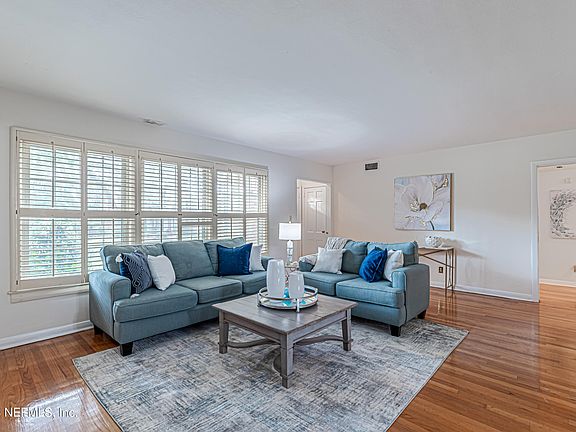 3rd image of 4114 CHURCHWELL Road