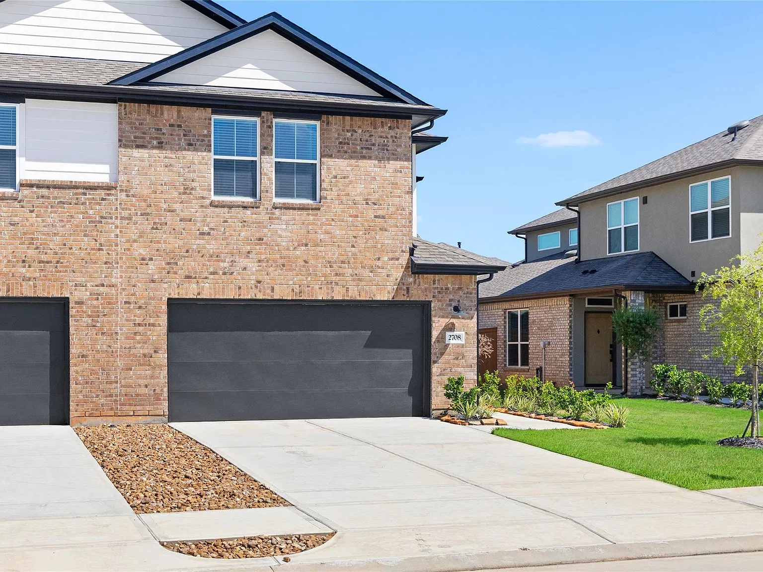 4 bed, 3.0 bath, 2286 sqft, $2,725 — Photo 2