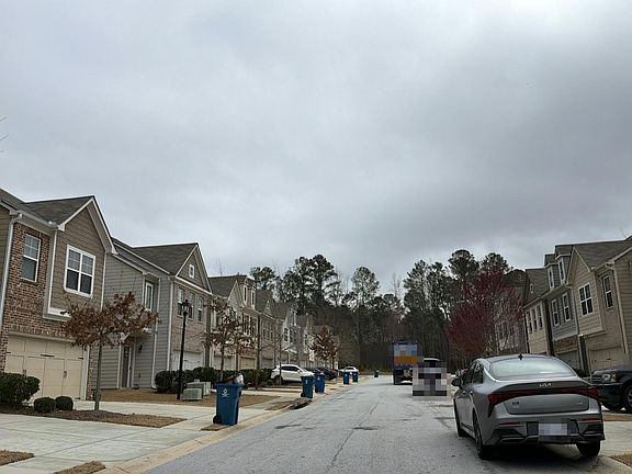 4th image of 2706 Kemp Ct