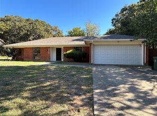 5816 Gatewood Dr, Arlington, TX 76016