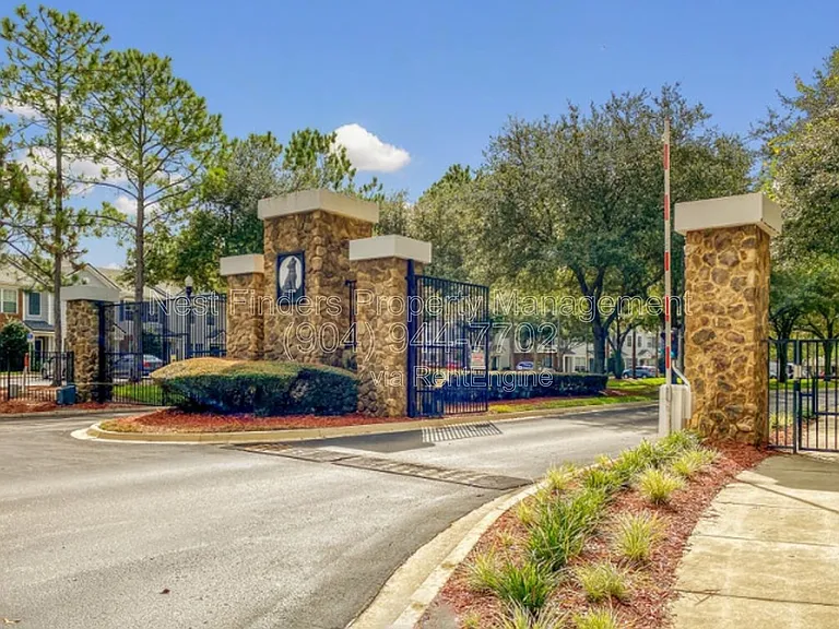 3592 Pebble Path Ln — Photo 25