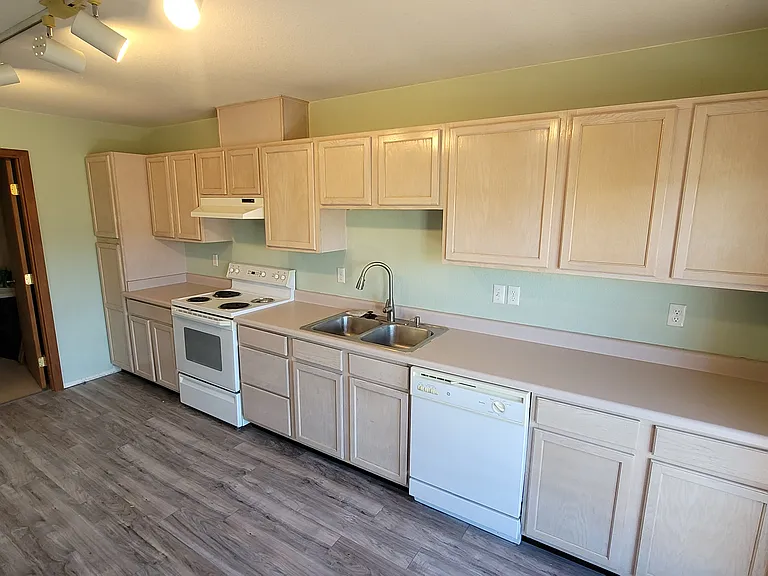 4555 Sentinel Rock — Photo 10