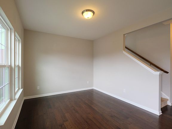 4th image of 2732 Cortlandt Ln