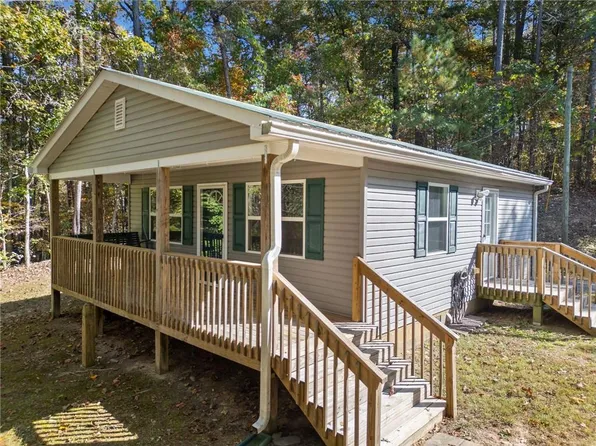822 Twin Mountain Lake Cir, Talking Rock, GA 30175