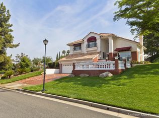 2085 Westminster Dr, Riverside, CA 92506