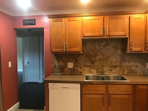 4th image of 19017 Nitra Ave