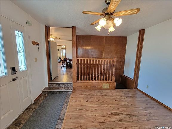 3rd image of 312 6th AVENUE E