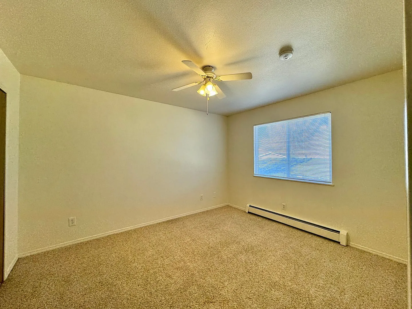 2 Weeks off first months rent! Cozy 2 Bedroom, 1 Bath Condo in Johnstown — Photo 4