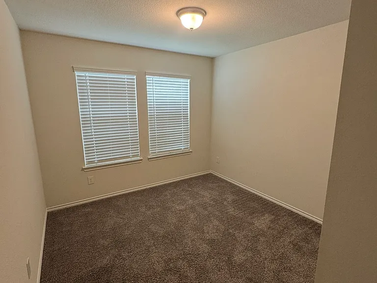 3625 Cody Ln — Photo 6
