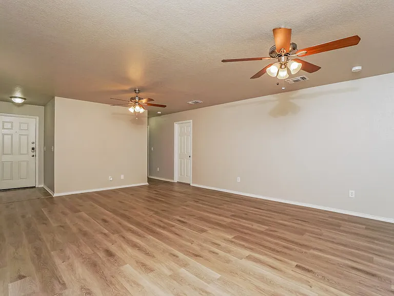 3415 Calico Cor — Photo 5