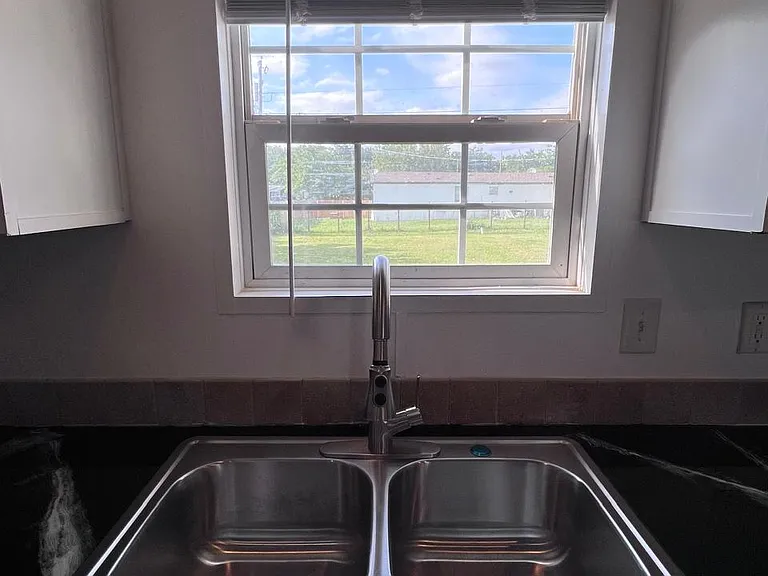 905 Edgar Ct — Photo 11