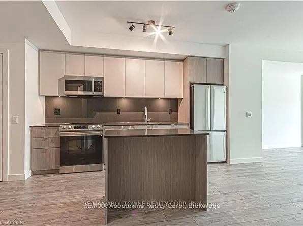 133 Bronte Rd, Oakville, ON