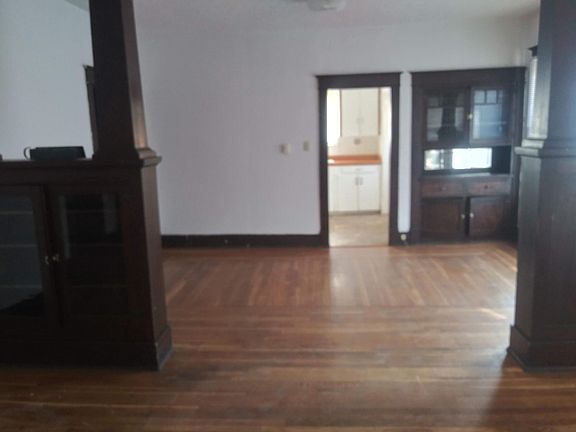 4th image of 1202 E 5th St