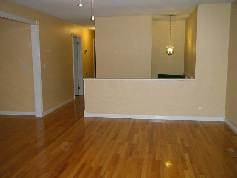 923 Greenhill Dr — Photo 12