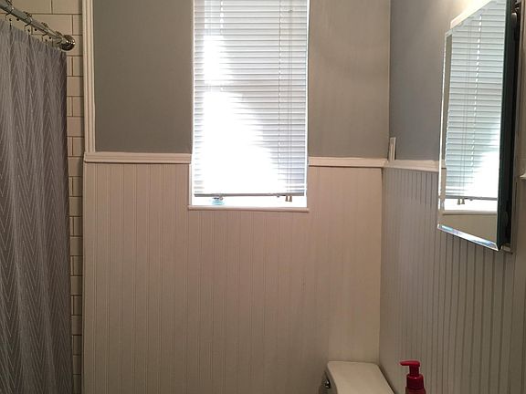 5th image of 1361 Wrenwood St