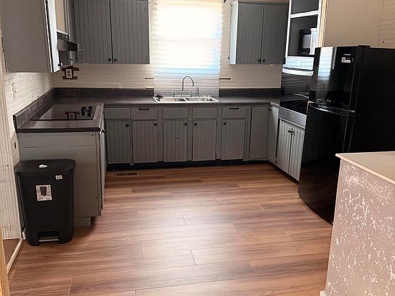 2nd image of 1372 Remsen St