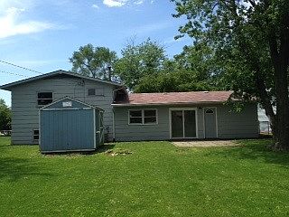 3rd image of 6815 Longmeadow Ln